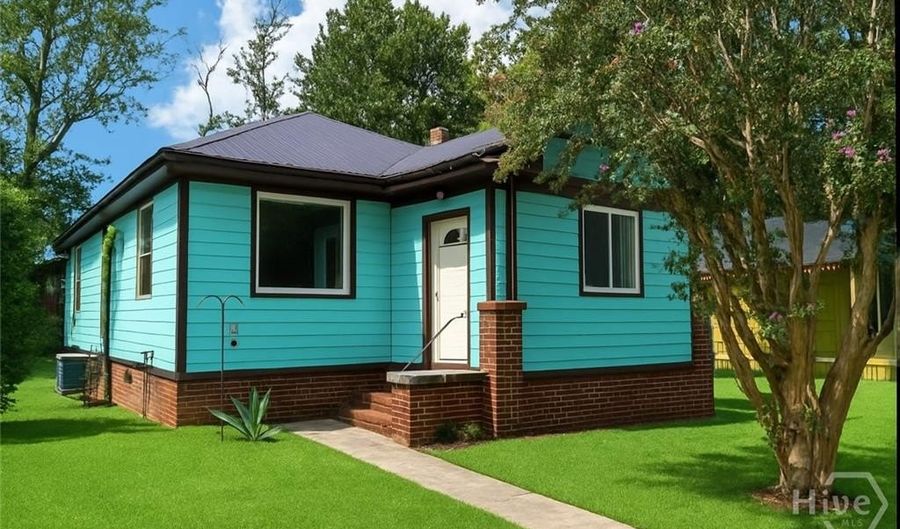 1913 Duval St, Savannah, GA 31404 - 2 Beds, 2 Bath