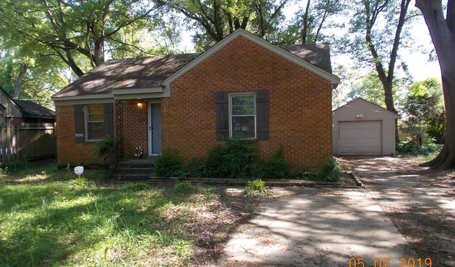 324 S CENTER Dr, West Memphis, AR 72301 - 2 Beds, 1 Bath