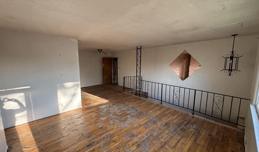 1624 S Kenwood St, Casper, WY 82601 - 4 Beds, 1 Bath