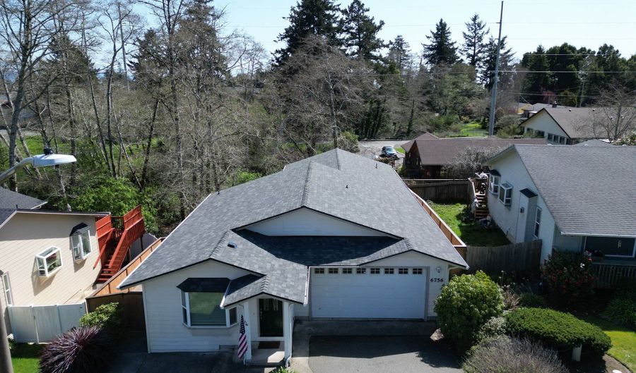 6756 JASMINE Ct, Brookings, OR 97415 - 3 Beds, 2 Bath