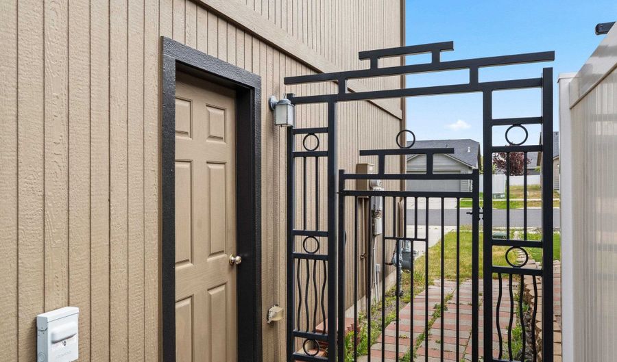 12424 W 1st Ave, Airway Heights, WA 99001 - 4 Beds, 3 Bath