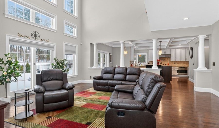 139 Oak Trl, Bolton, MA 01740 - 5 Beds, 5 Bath