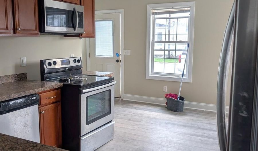 200 W MARKET St 2, Greenwood, DE 19950 - 4 Beds, 3 Bath