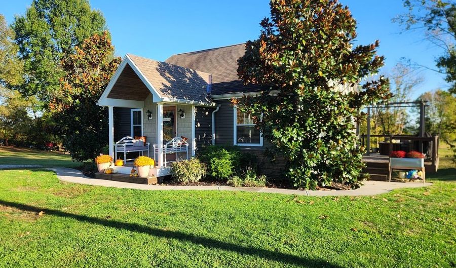 8427 Old 350, Aurora, IN 47001 - 2 Beds, 1 Bath