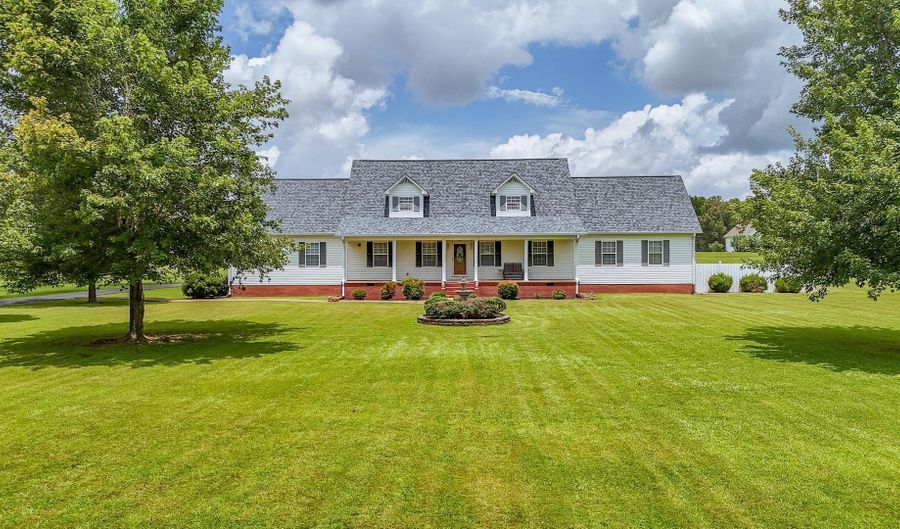 971 TWELVE OAKS, Adamsville, TN 38310 - 3 Beds, 3 Bath