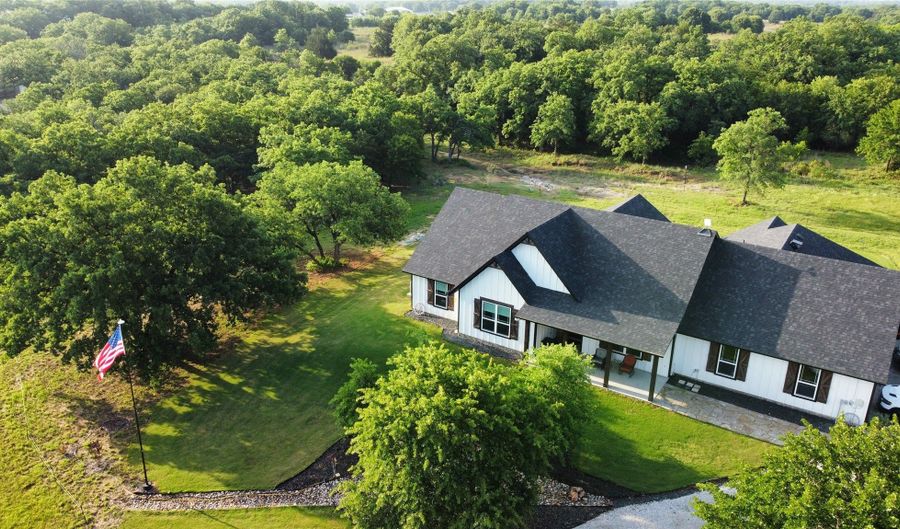 165 Rolling Bend Rd, Alvord, TX 76225 - 4 Beds, 3 Bath