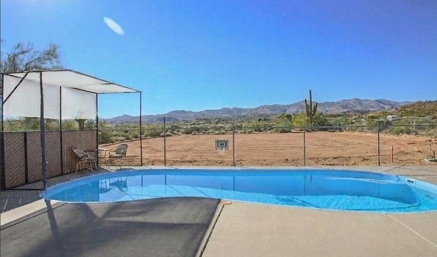 33400 S TA DO HOYA Trl, Black Canyon City, AZ 85324 - 4 Beds, 3 Bath