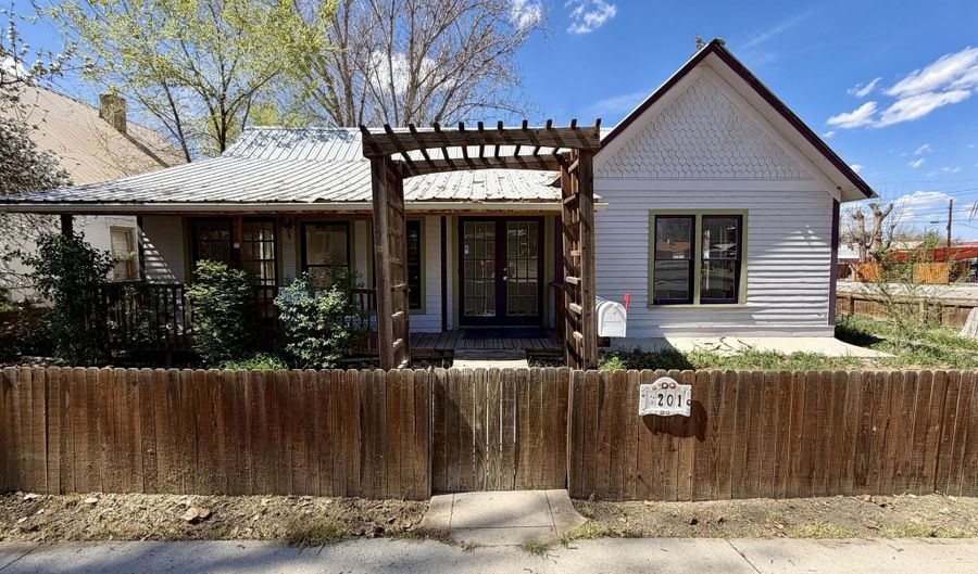 201 S CHURCH Ave, Aztec, NM 87410 - 3 Beds, 2 Bath