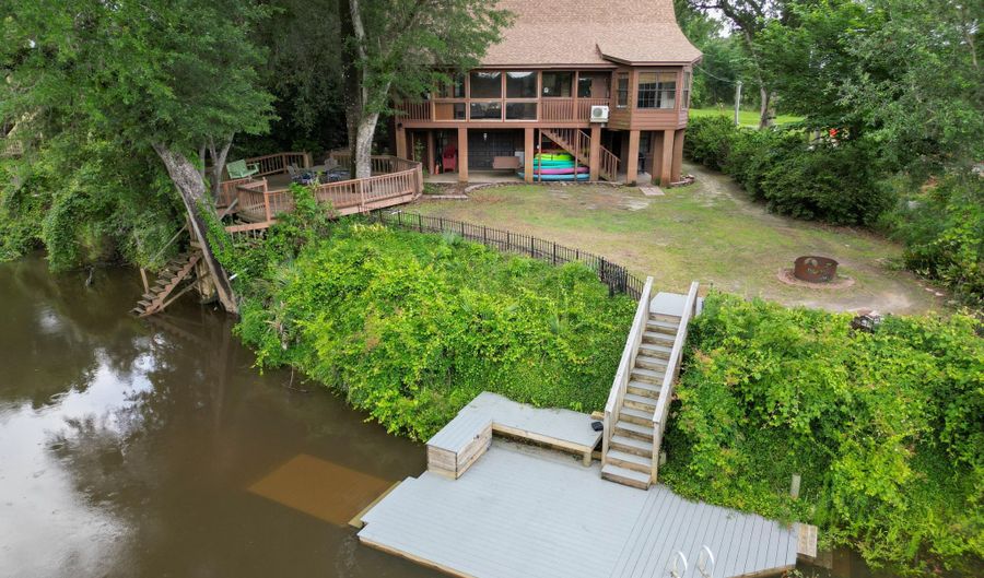 13696 NW Shuman Ferry Rd, Altha, FL 32421 - 3 Beds, 3 Bath