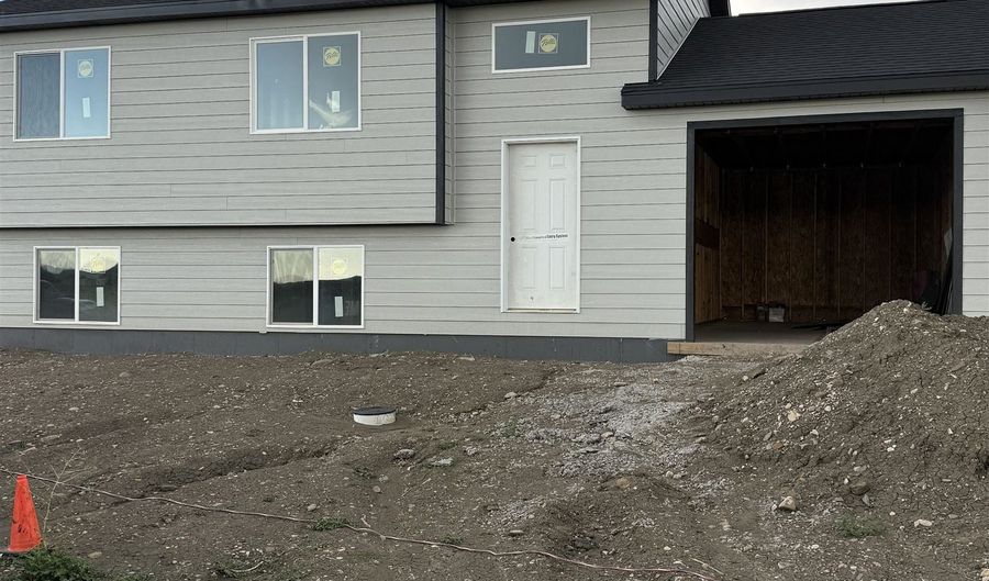 882 Vicksburg St, Box Elder, SD 57719 - 2 Beds, 1 Bath