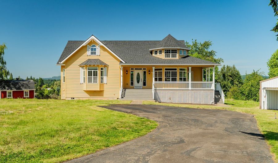 18266 S HOLLY Ln, Oregon City, OR 97045 - 4 Beds, 5 Bath