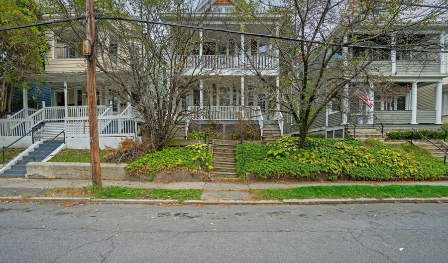 687 Myrtle Ave, Albany, NY 12208 - 6 Beds, 2 Bath
