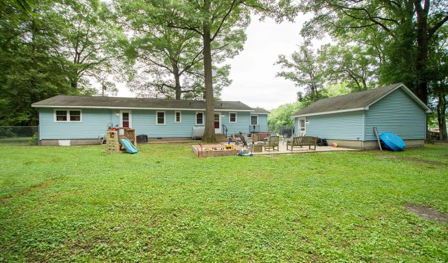 38402 ROBIN HOOD Rd, Delmar, DE 19940 - 3 Beds, 3 Bath