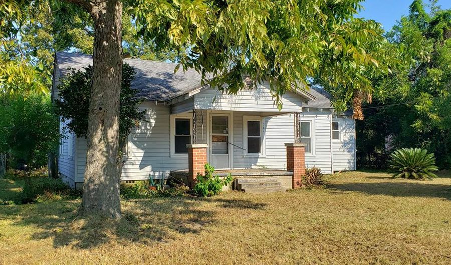 726 NW Central Ave, Blackshear, GA 31516 - 3 Beds, 1 Bath