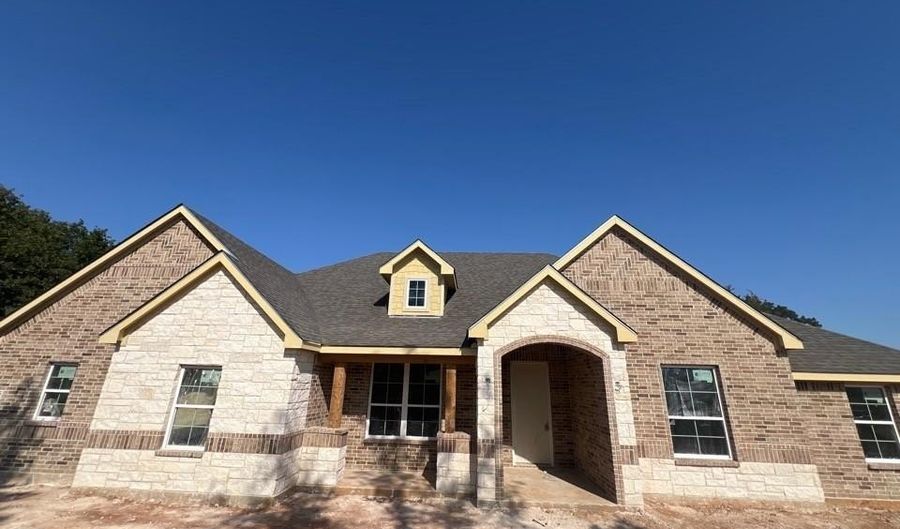 2201 Crystal Palace Blvd, Alvarado, TX 76009 - 4 Beds, 3 Bath