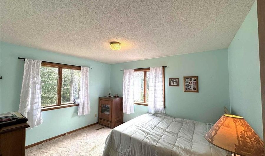 1032 Rainy Lake Rd NW, Backus, MN 56435 - 5 Beds, 2 Bath