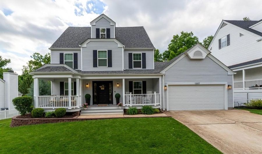 1307 Red Oak Plantation Dr, Ballwin, MO 63021 - 5 Beds, 6 Bath