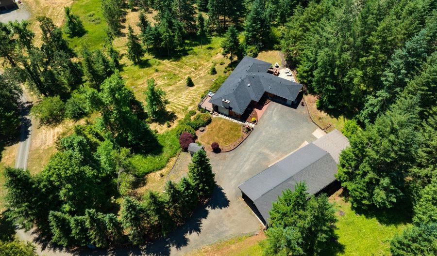 36555 MCGOWAN CREEK Rd, Springfield, OR 97478 - 3 Beds, 2 Bath