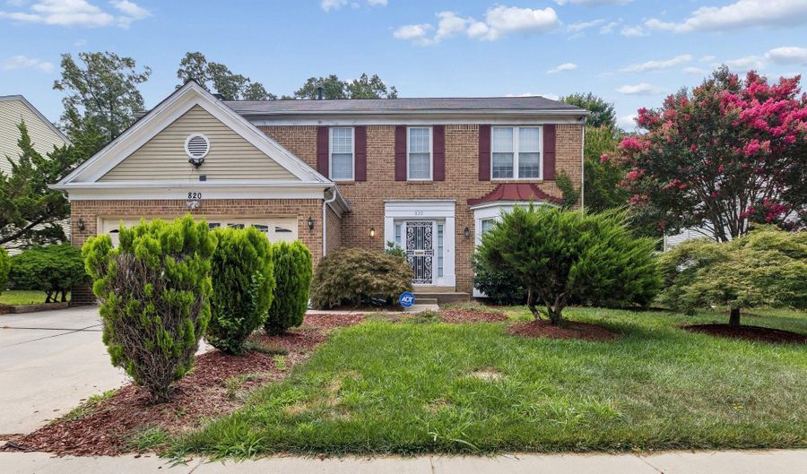 820 CHATSWORTH Dr, Accokeek, MD 20607 - 5 Beds, 4 Bath