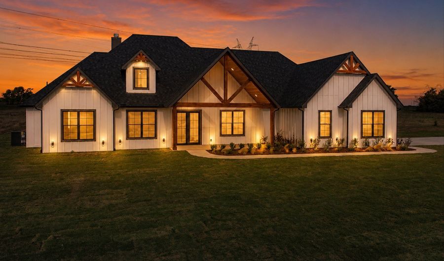 108 Bear Cat Ct, Alvord, TX 76225 - 4 Beds, 3 Bath