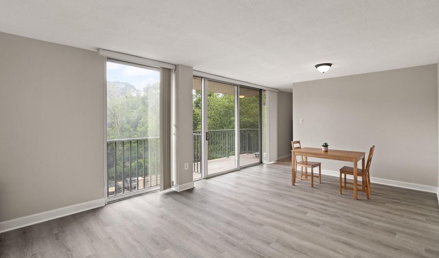 4600 S FOUR MILE RUN Dr 102, Arlington, VA 22204 - 1 Beds, 1 Bath