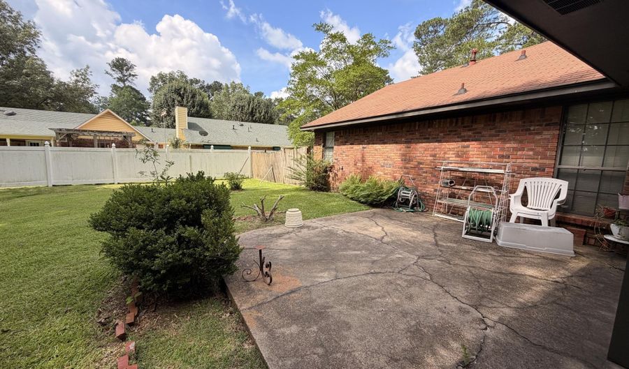 141 Plum Tree Rd, Brandon, MS 39047 - 3 Beds, 2 Bath