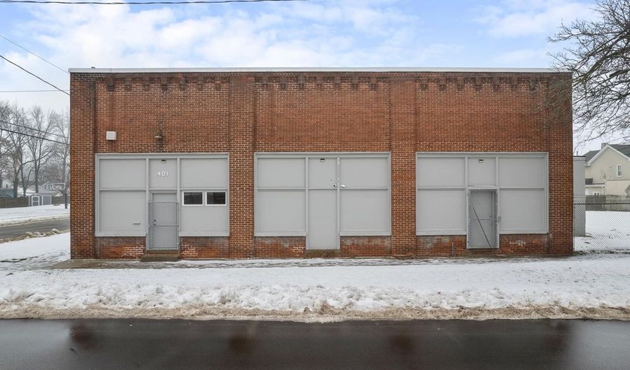 401 S Tecumseh 415 S Tecumseh St, Adrian, MI 49221 - 0 Beds, 0 Bath