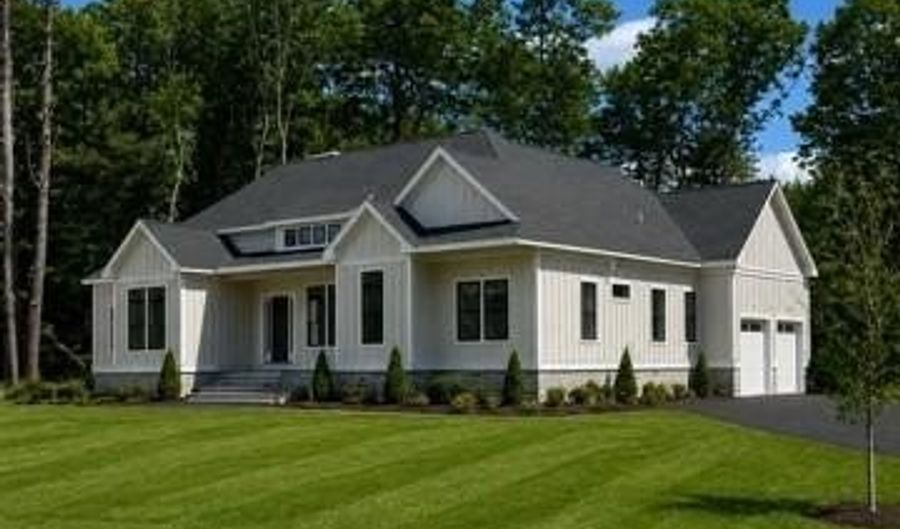 84 Carrs Ln, North Kingstown, RI 02852 - 4 Beds, 4 Bath