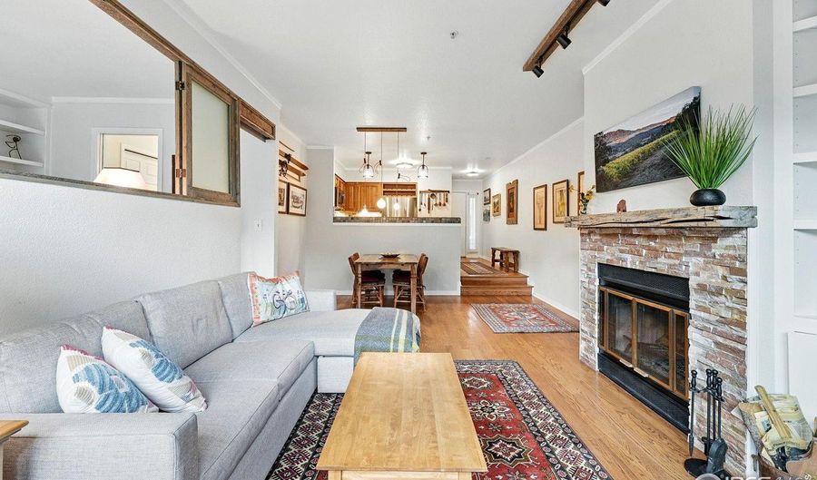 854 Walnut St B, Boulder, CO 80302 - 2 Beds, 2 Bath