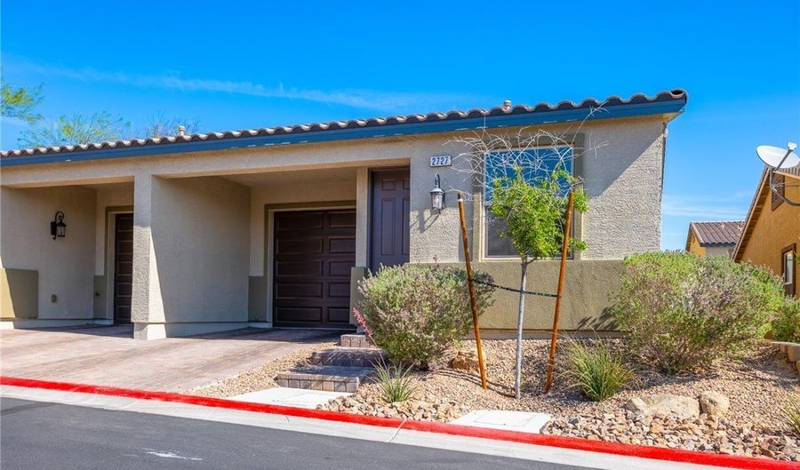 2727 Chinaberry Hill St, Laughlin, NV 89029 - 2 Beds, 2 Bath