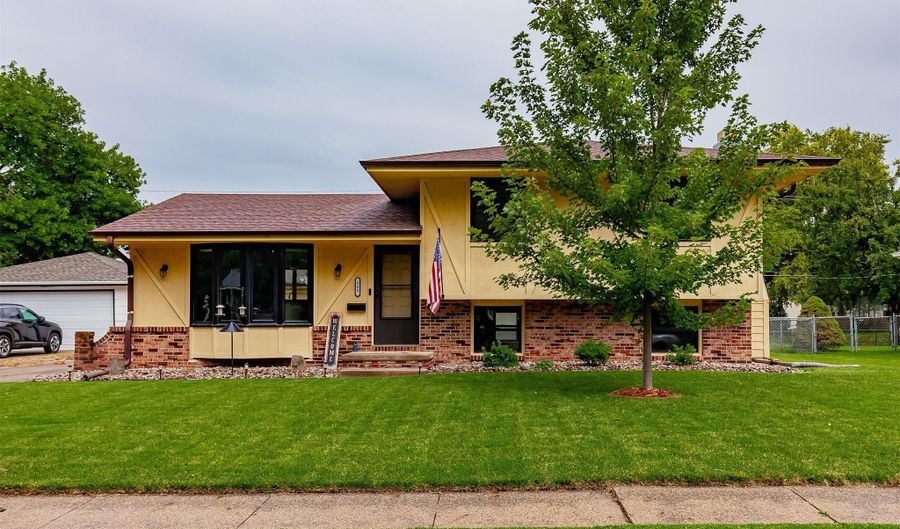509 NW Logan St, Ankeny, IA 50023 - 3 Beds, 2 Bath