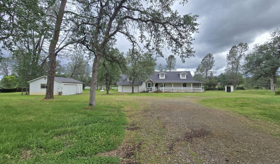 16041 Setting Sun Dr, Anderson, CA 96007 - 2 Beds, 2 Bath