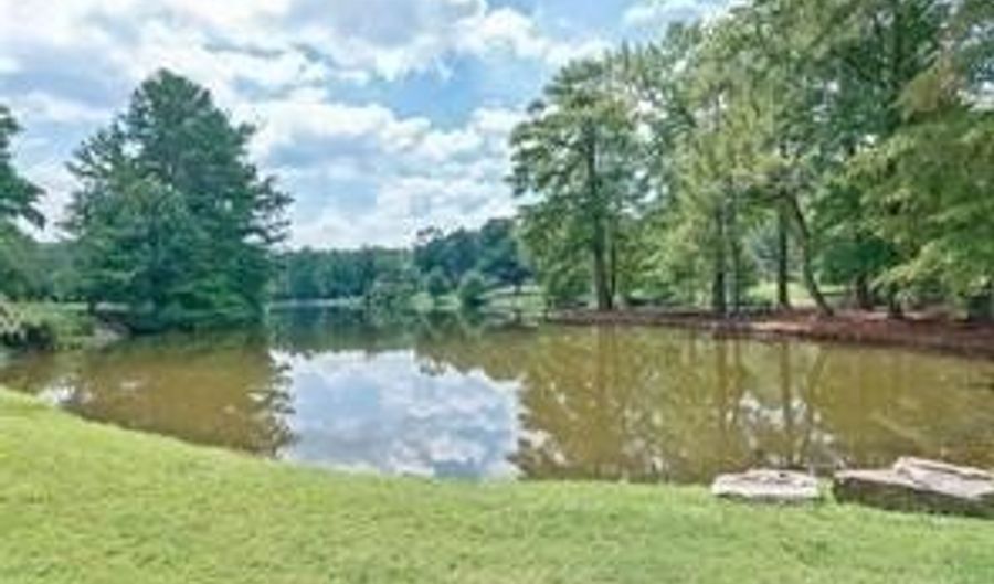 23 CHELSEA Ct, Avondale Estates, GA 30002 - 2 Beds, 2 Bath