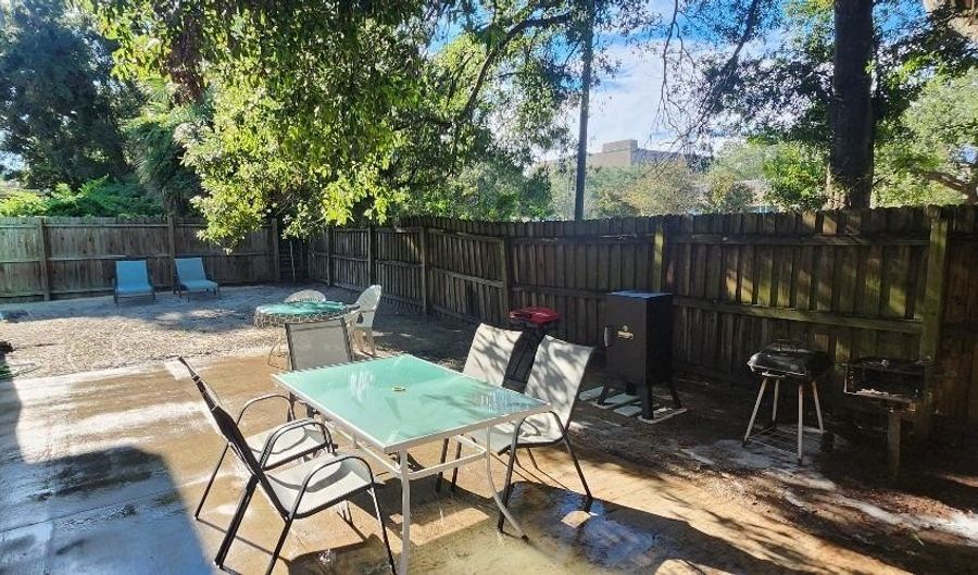 1320 PIERCE St 2, Clearwater, FL 33756 - 2 Beds, 2 Bath