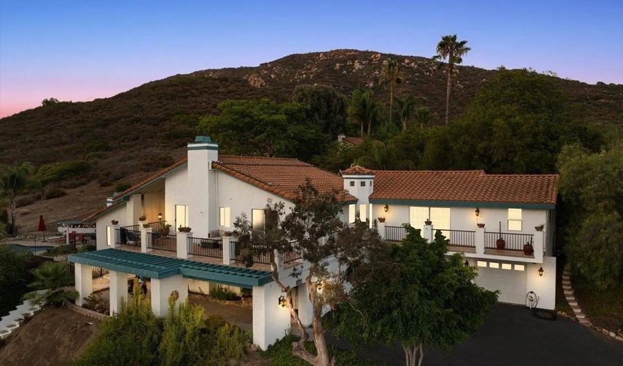 26036-38 Kaywood Ter, Escondido, CA 92026 - 5 Beds, 6 Bath