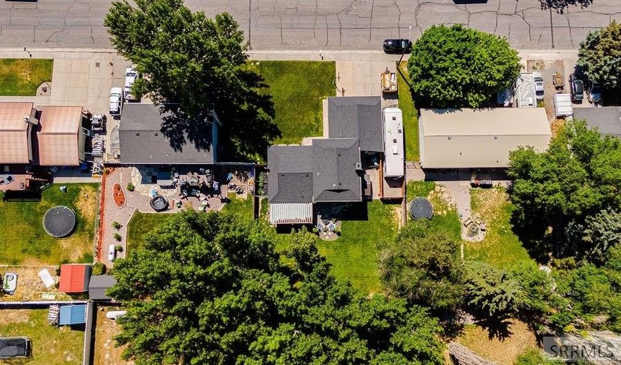 5130 Cole St, Chubbuck, ID 83202 - 4 Beds, 2 Bath