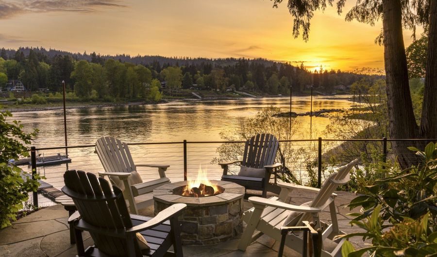 17619 SE ROETHE Pl, Milwaukie, OR 97267 - 4 Beds, 3 Bath