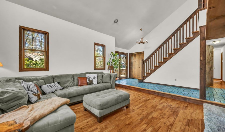 11 Spruce Mountain Trl, Danbury, CT 06810 - 3 Beds, 2 Bath