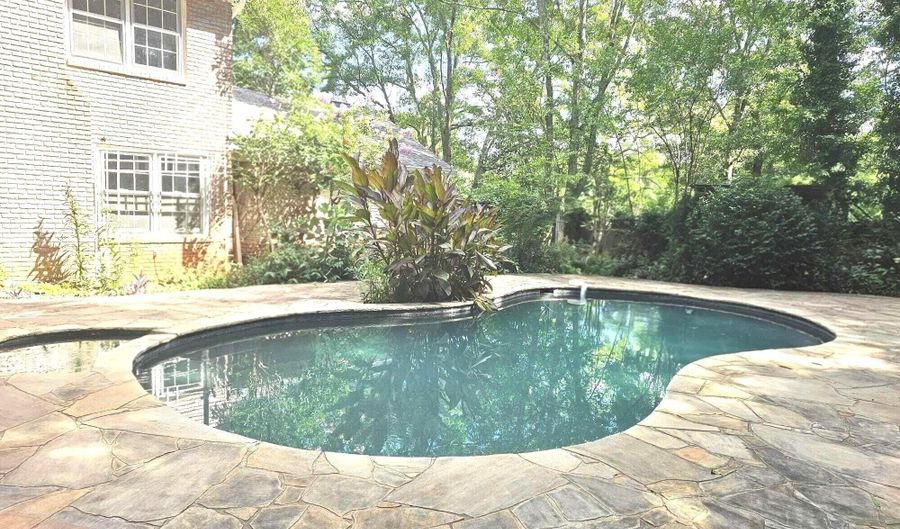 615 Kings Rd, Athens, GA 30606 - 5 Beds, 4 Bath