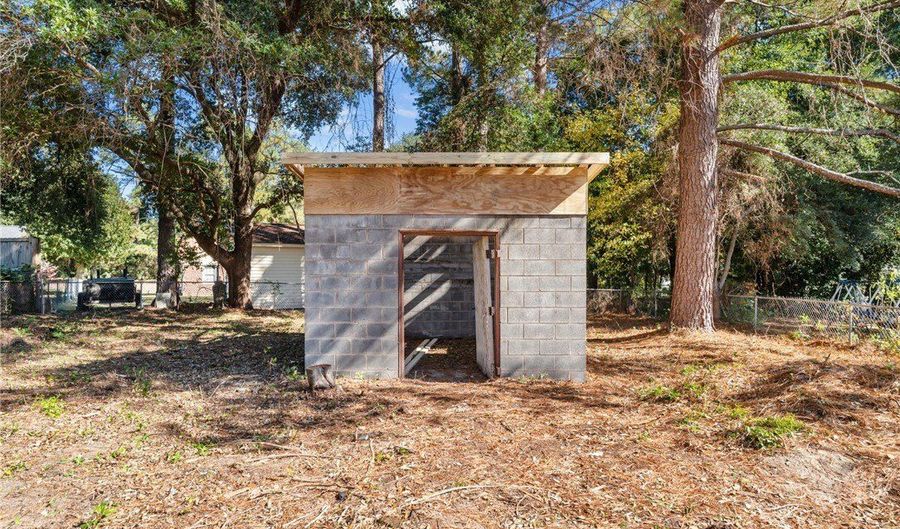 1010 W Saunders Ave, Aberdeen, NC 28315 - 3 Beds, 3 Bath