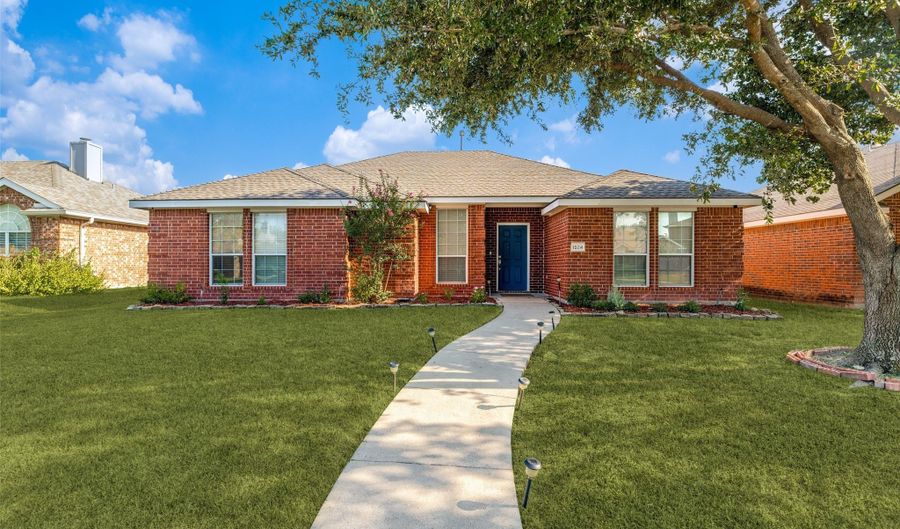 1524 Summerfield Dr, Allen, TX 75002 - 3 Beds, 2 Bath