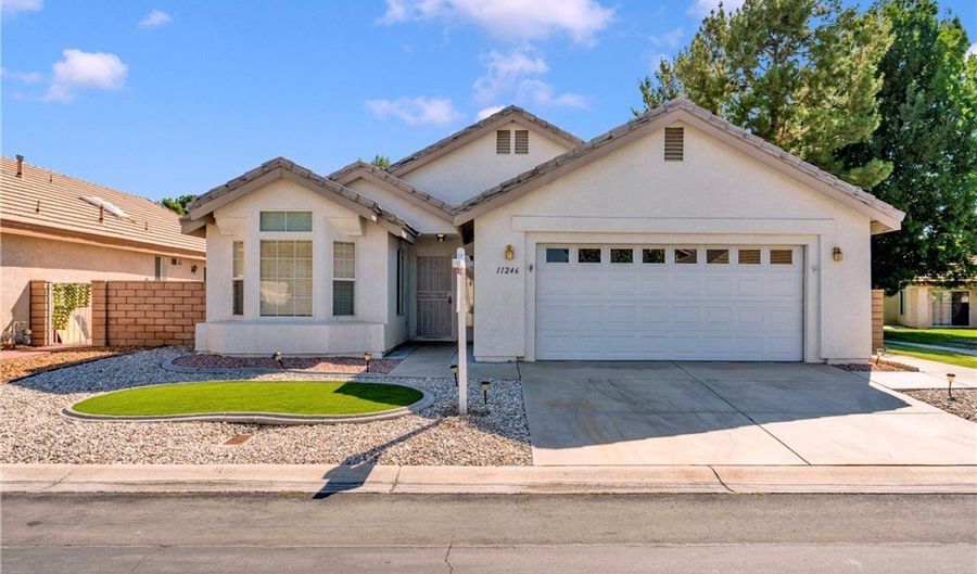 11246 Pleasant Hills Dr, Apple Valley, CA 92308 - 2 Beds, 2 Bath