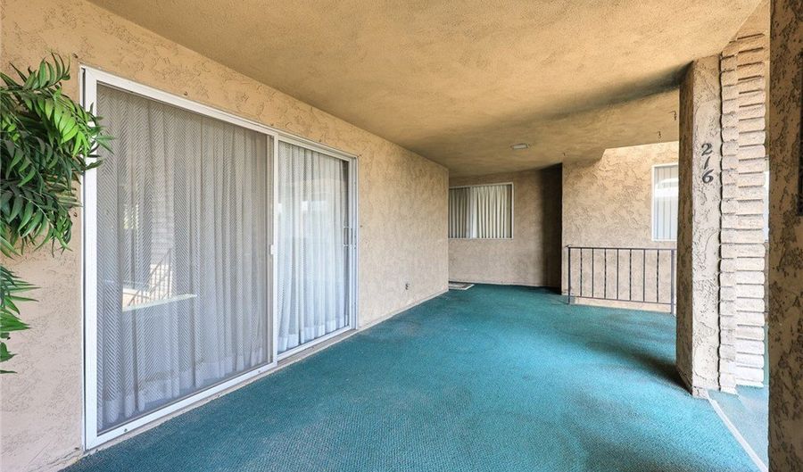 620 W Huntington 216, Arcadia, CA 91007 - 2 Beds, 2 Bath