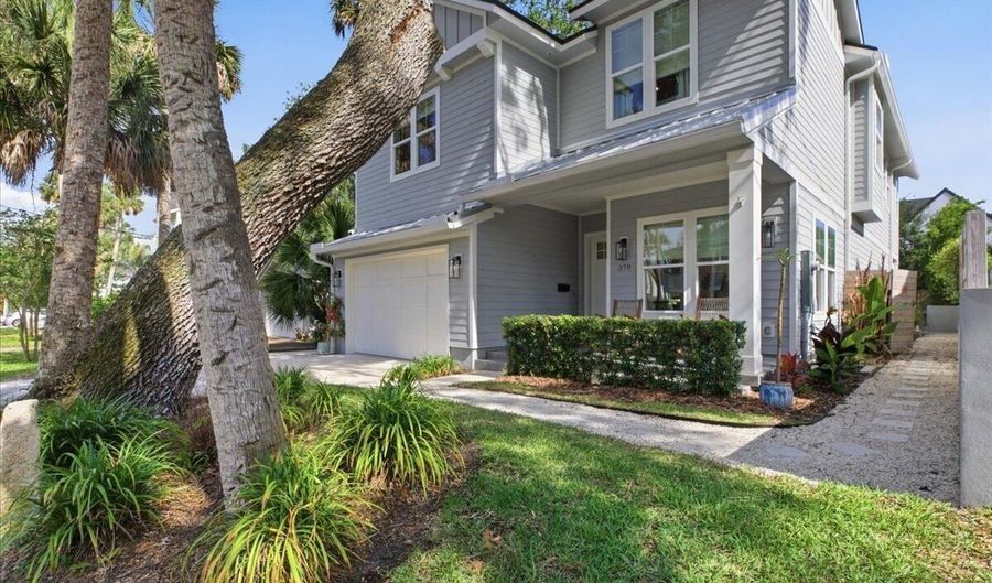 370 8TH St, Atlantic Beach, FL 32233 - 4 Beds, 4 Bath