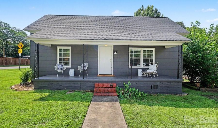 2816 Yadkin Ave, Charlotte, NC 28205 - 3 Beds, 3 Bath