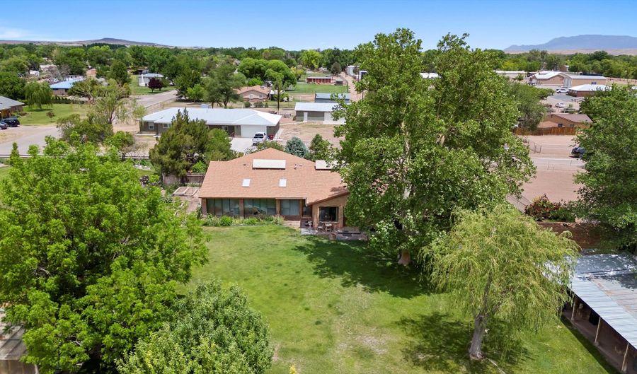 535 La Plata Dr, Bosque Farms, NM 87068 - 3 Beds, 3 Bath