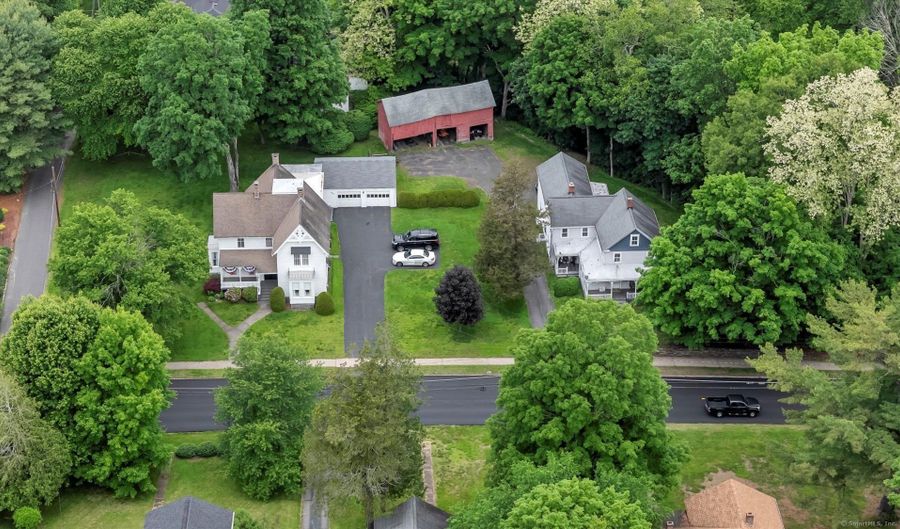 44 Maple Ave, Canton, CT 06019 - 10 Beds, 5 Bath