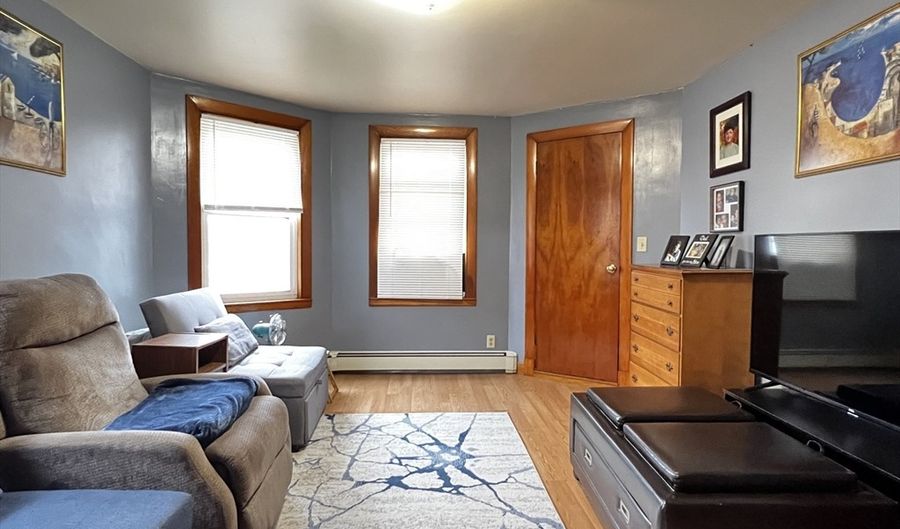 68 Water St 2R, Quincy, MA 02169 - 1 Beds, 1 Bath
