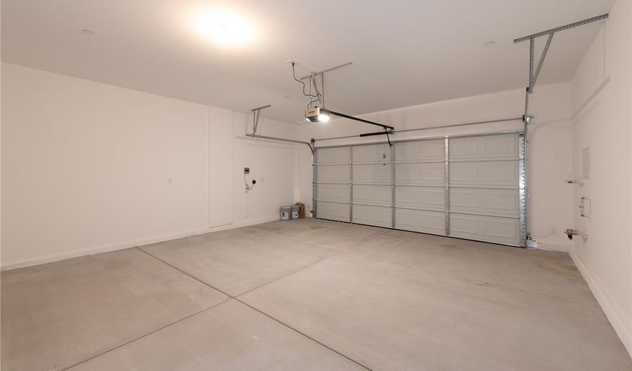 476 Silverweed, Henderson, NV 89044 - 5 Beds, 3 Bath