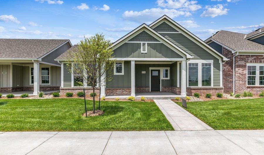 316 W Pepper Tree Rd, Andover, KS 67002 - 3 Beds, 2 Bath